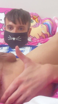 Cute Twink Showing Ass in His Bed