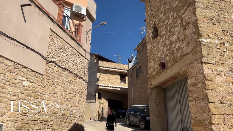 Lissa Brown: Anaal buitenshuis, vies met reet likken en kont naar mond