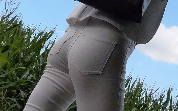 TV_Helena: Tranny Walk &amp; Wetting in Hot White Jeans!! Pissed!