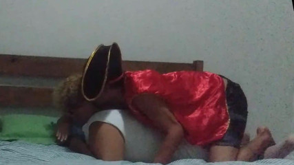 Lily & Theo: Żona Rogacz z piratem, Będąc uległym, uderza boli, ale czuje...