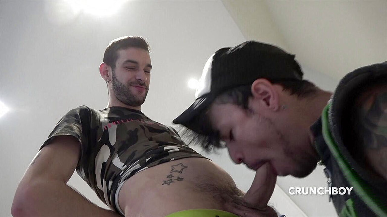 SPAIN BAREBACK CRUISING IN BACKROOM: Leo Bulgari dipake tanpa kondm sama si bony babyron di...