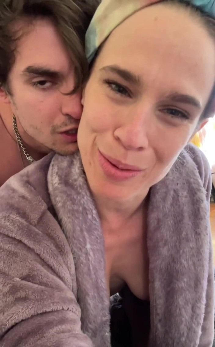 VibeWithMommy: Woody este liber să utilizeze atâta timp cât Buzz ajunge...