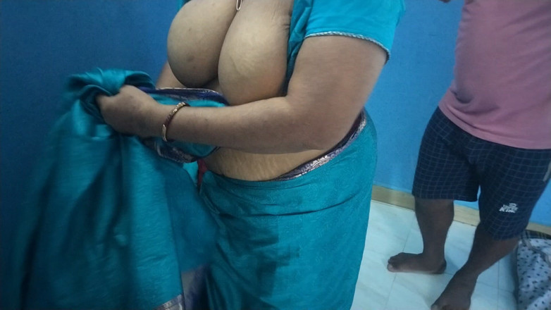 Benita sweety: Baculatá tetička má sex s elektrikářem, když její manžel šel ven