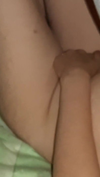 La nostra matrigna si è svegliata dalle nostre urla durante il sesso e si è unita segretamente a noi