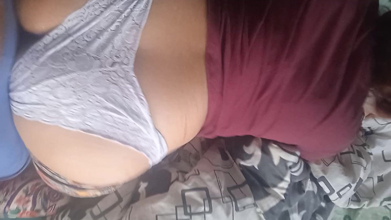 Eatrella j: Cặp đôi Latinh đụ qua quần lót