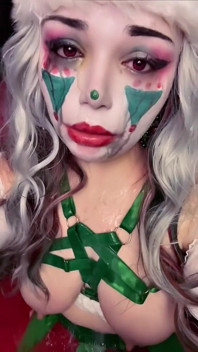 Facials and Breeding for the Christmas Clown