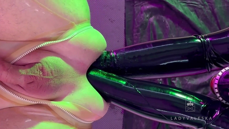 Lady Valeska: Fisting berganda mendalam dengan Maz