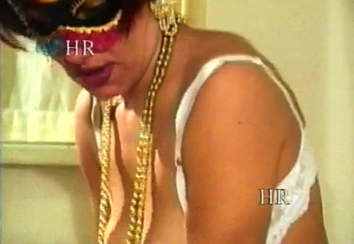 Italian swingers LTG: İtalyan porno videoları 90'larda üvey babamdan alındı #1 - tatminsiz İtalyan kadınlar!