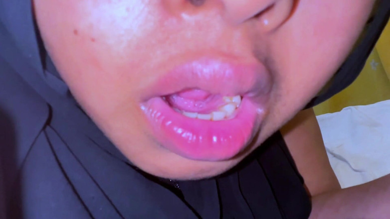 Aria Mia: Please Roughly Pound My Big Ass &amp; Wet Pussy My Parents...