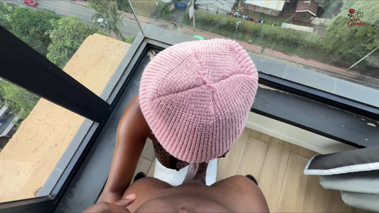 Petite queens: 이 쪼이는 몸집이 작은 보지를 논스톱으로 따먹어