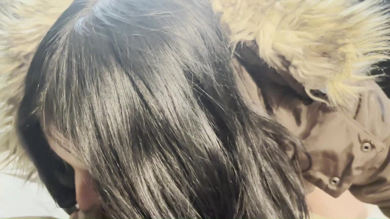 MilfyCalla: Milfycalla-茶色の毛皮のフード付きパファージャケットにたくさんの精液172