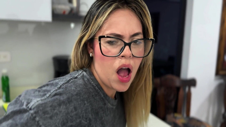 FelipeSkullX: Cheating Wife Gets Fucked by Tattooed Plumber in the Kitchen