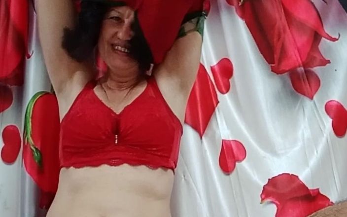 Bolly Karma: Styvsyster Hjälper åtminstone på ett sätt