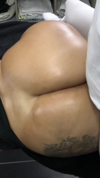 Masseur Cum on Her Clapping Big Ass | Best Juicy Fat Ass on Massage Bed