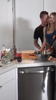 Sexy Couple Take Turns Swapping Partners
