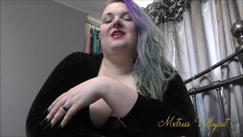 Mxtress Valleycat: The merry widow