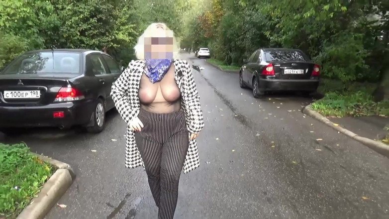 RedRoseRus: 尼龙大胸部透明步行性感熟女