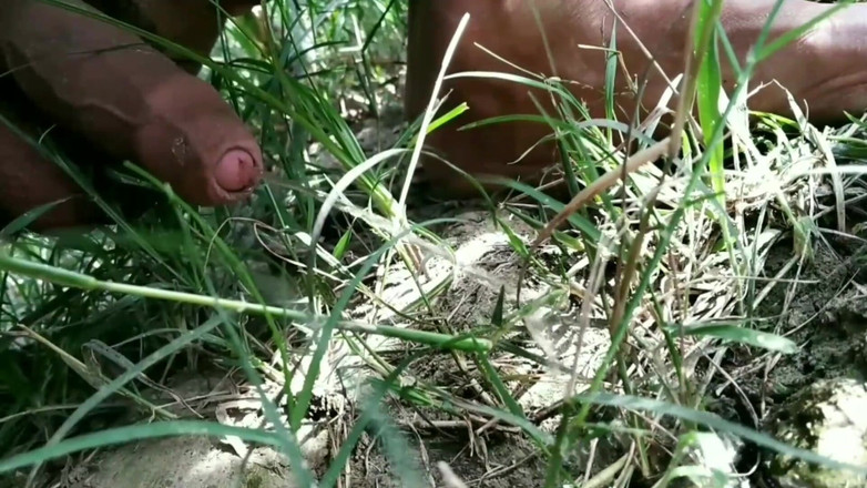 Desimast7: पेशाब करने के अलग-अलग तरीके हैं - मुझे सार्वजनिक, भारतीय गांव में पेशाब करना पसंद है