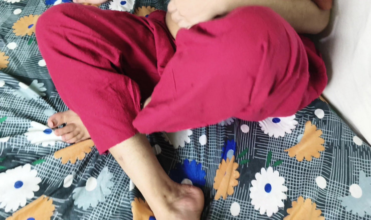 Jhonydy: Indiana meia-irmã pega assistindo vídeo pornô e depois que lidamos...