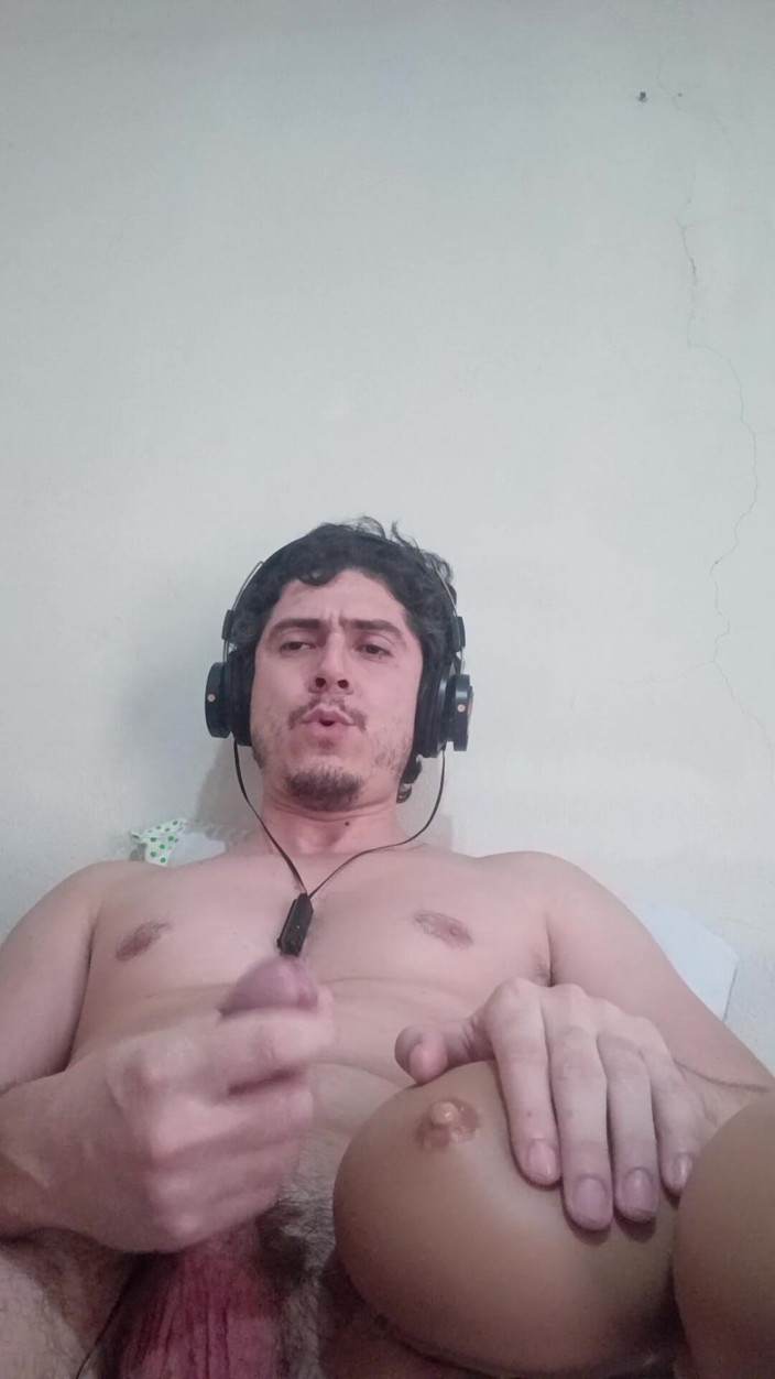 Tabasco Jake: Handsome Embarrassed Man Comes in Thick Squirts on Big Tits