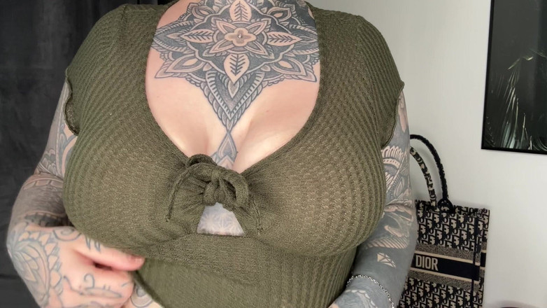 Miss Valentina: Velká skákací prsa