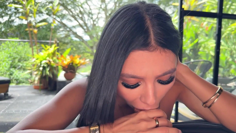 lizmendez7: 그녀의 가장 친한 친구와 격렬하게 섹스하는 아름다운 젊은 콜롬비아 소녀!