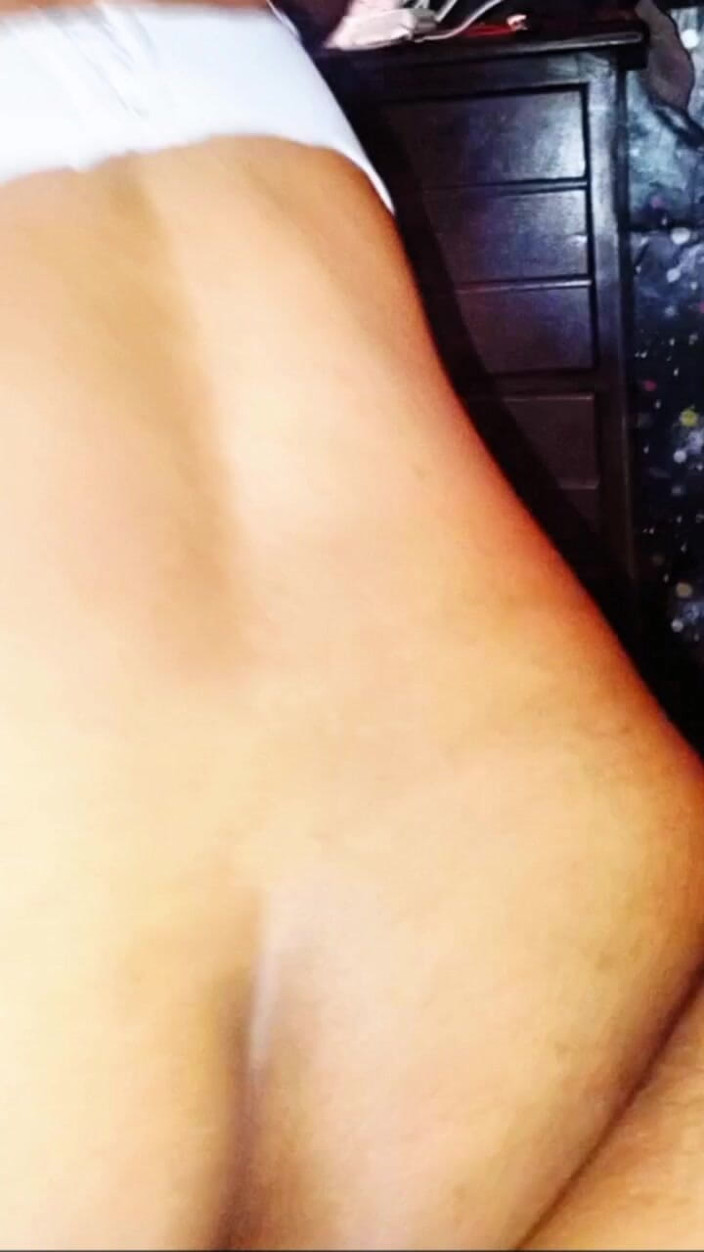 BigassMILF40: Punto di vista verticale alla pecorina scopando la milf culona