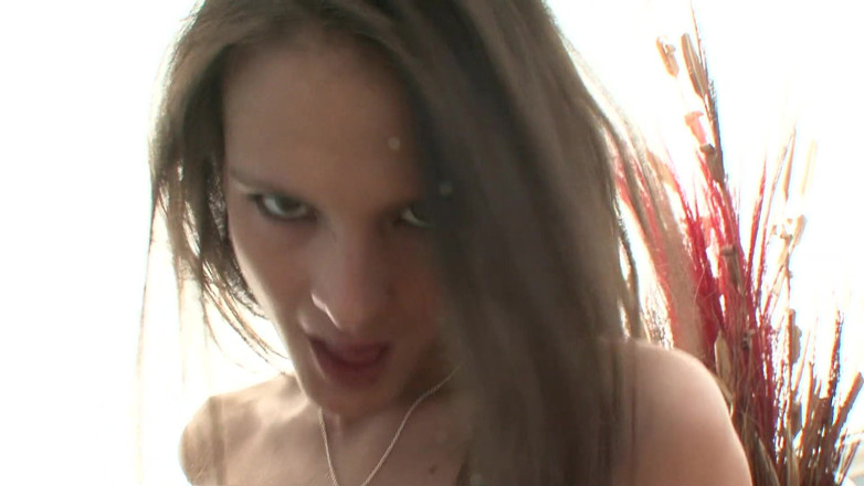 Hot Girlz: O gagică sexy îi oferă iubitului ei un sex frumos