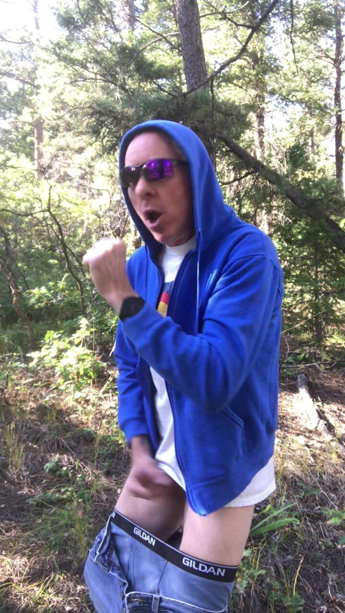 Adam Kaye: Adam kaye si masturba in montagna