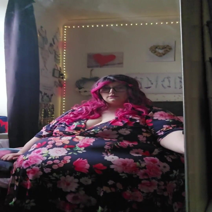 SSBBWLadyBrads: SSBBw aschenputtel