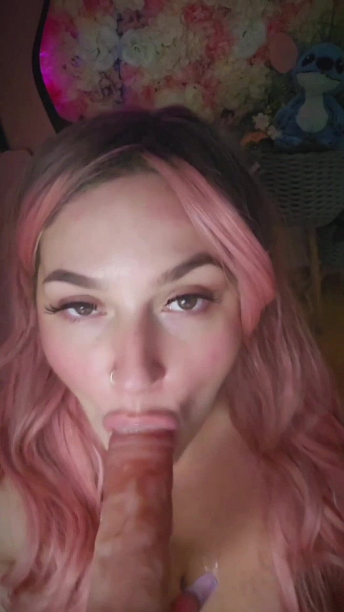 Jinyxx3: POV: na kolenou pro tebe - Mokré rty a kluzká kůže