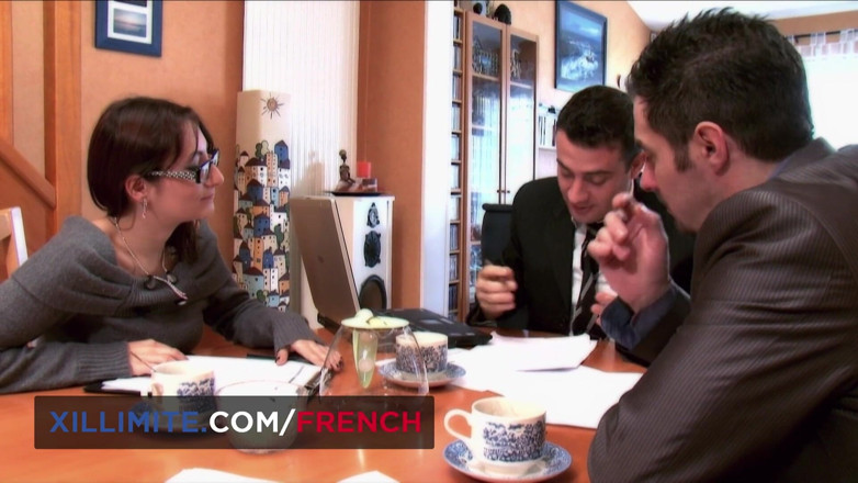 French girls at work: Анальна намет з французькою мілфою Беттіною Кокс