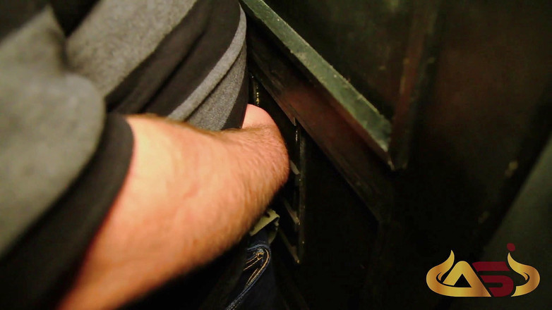 Adventures of Sara Jane: Gangbang punit - femme salope soumise au gloryhole