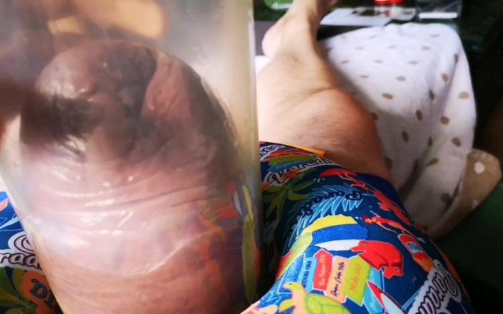 Monster_Meat_: Кончаю в мою вакуумную трубку