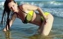 Spaingirl Natalie: Něco pro milovníky pláže ve venkovním prvním videu v mých žlutých...