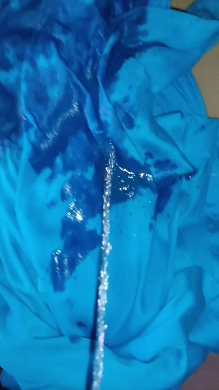 Satin And Silky: Porno de seda satinada meando - meando en traje de enfermera...