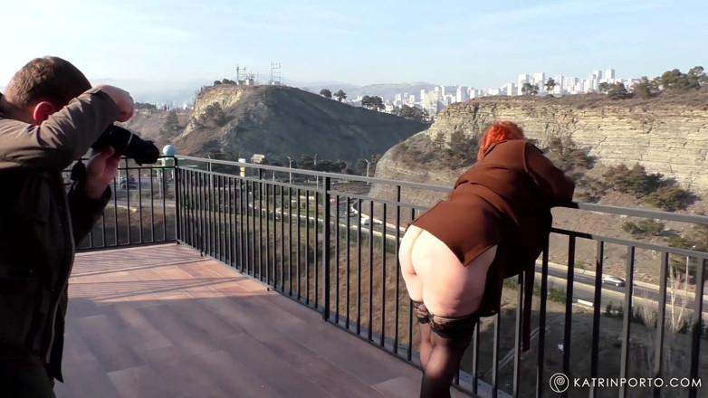 Katrin Porto: BBW with hairy pussy flashing on the roof