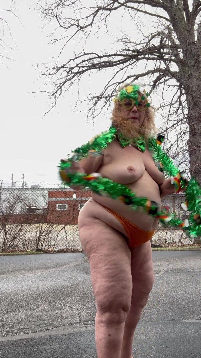 Big Ass 4 U: Possa lo sguardo dell'irlandese ti aiuti a vedere la mia...