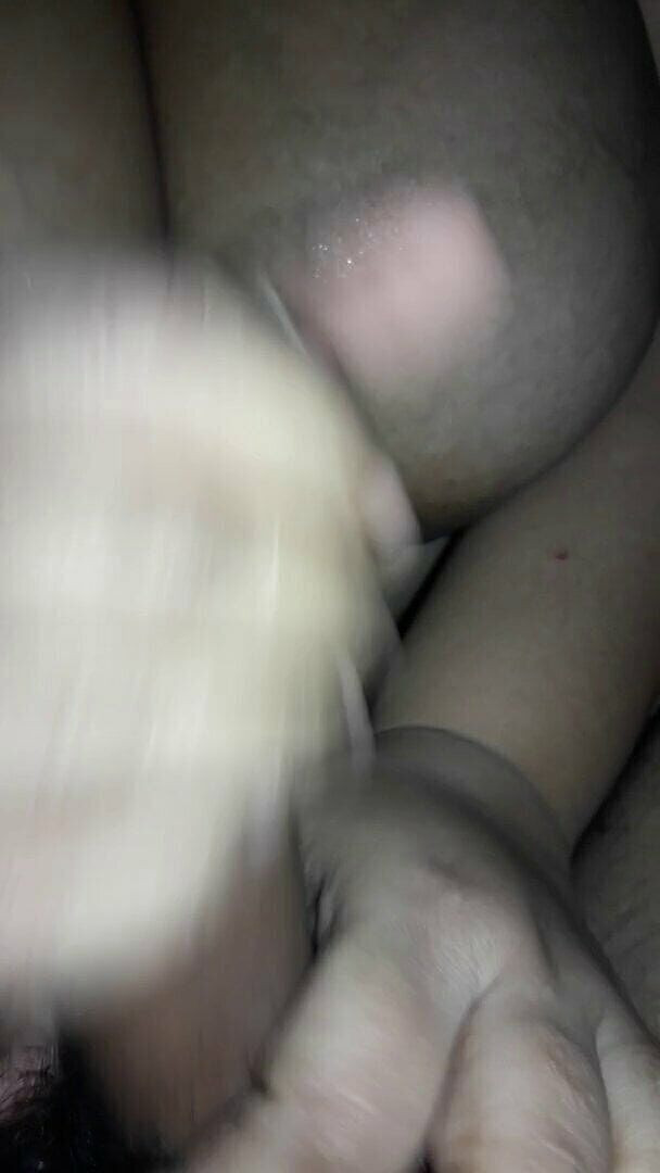 SameerPhunk: 胖女友给她的男朋友打手枪和乳交