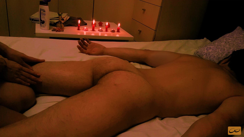 Unlimited Orgasm: Ontspannende Thaise nuru-massage met happy end - pijpbeurt