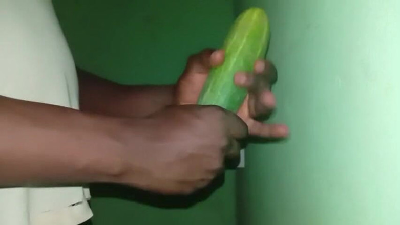Badman4606: 내 오이를 뻑가고 천천히 쓰다듬어