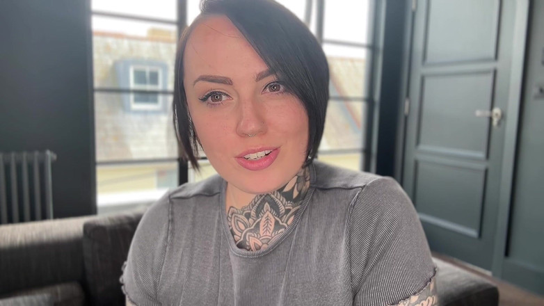 Miss Valentina: フェラに取り憑かれてる