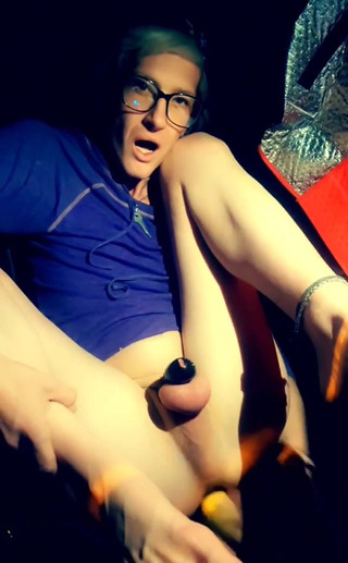 Clay Lindsey: Mit Vibrator und dildo spielen