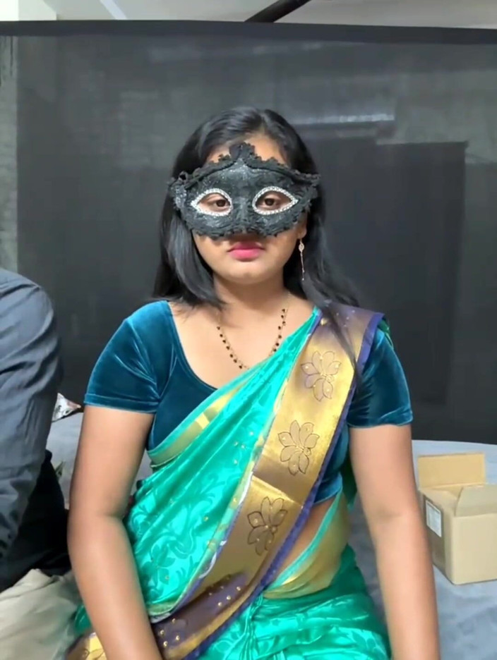 TeluguCouple901: Desi Telugu Girl Fucks in Video Call