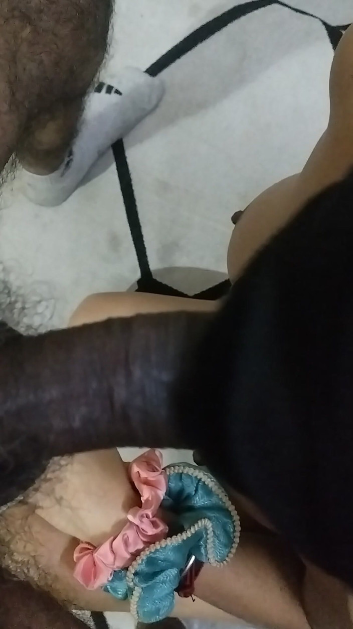 Anar Kali: Land Ko Chusa Kar Malish Korte