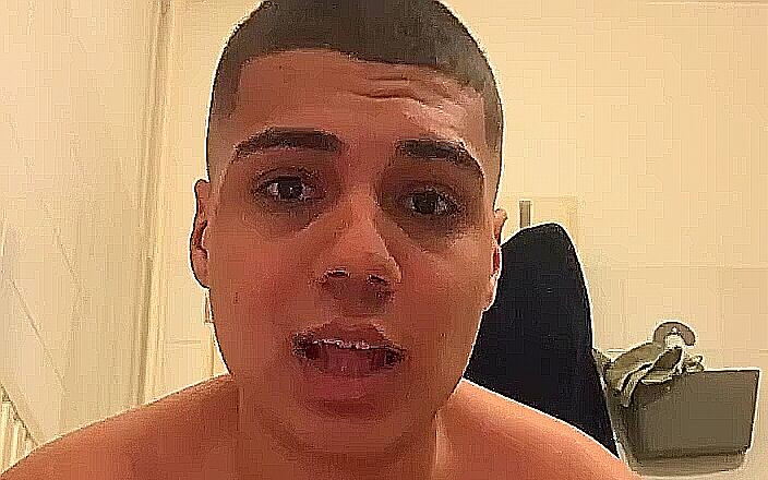 Leroy Schoeller: Leroy Schoeller se fode com um vibrador