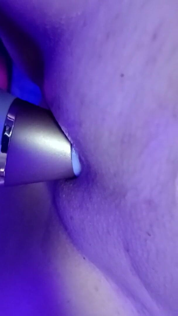 Rosedale troubles: Hot masturbation close up