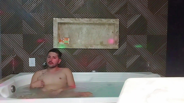 Marcosninfo: Arkadaşlarımla Sergide Ve Onlar Için Bir Parti Verdim.