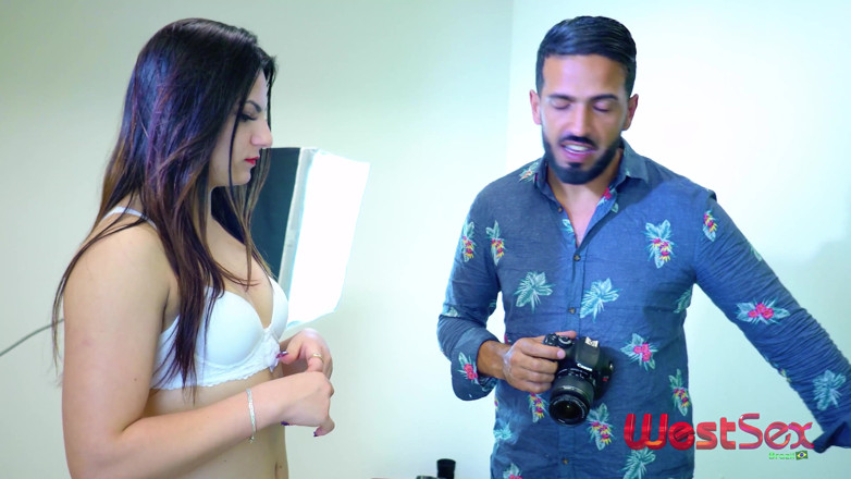 Sun7: How to Resist a Naughty White Girl Who Loves to...