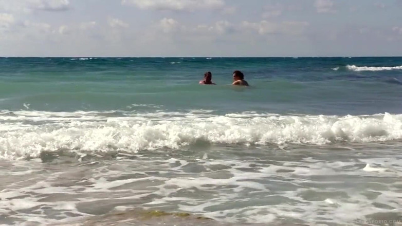 Katrin Porto: Nude BBW playing in the sea